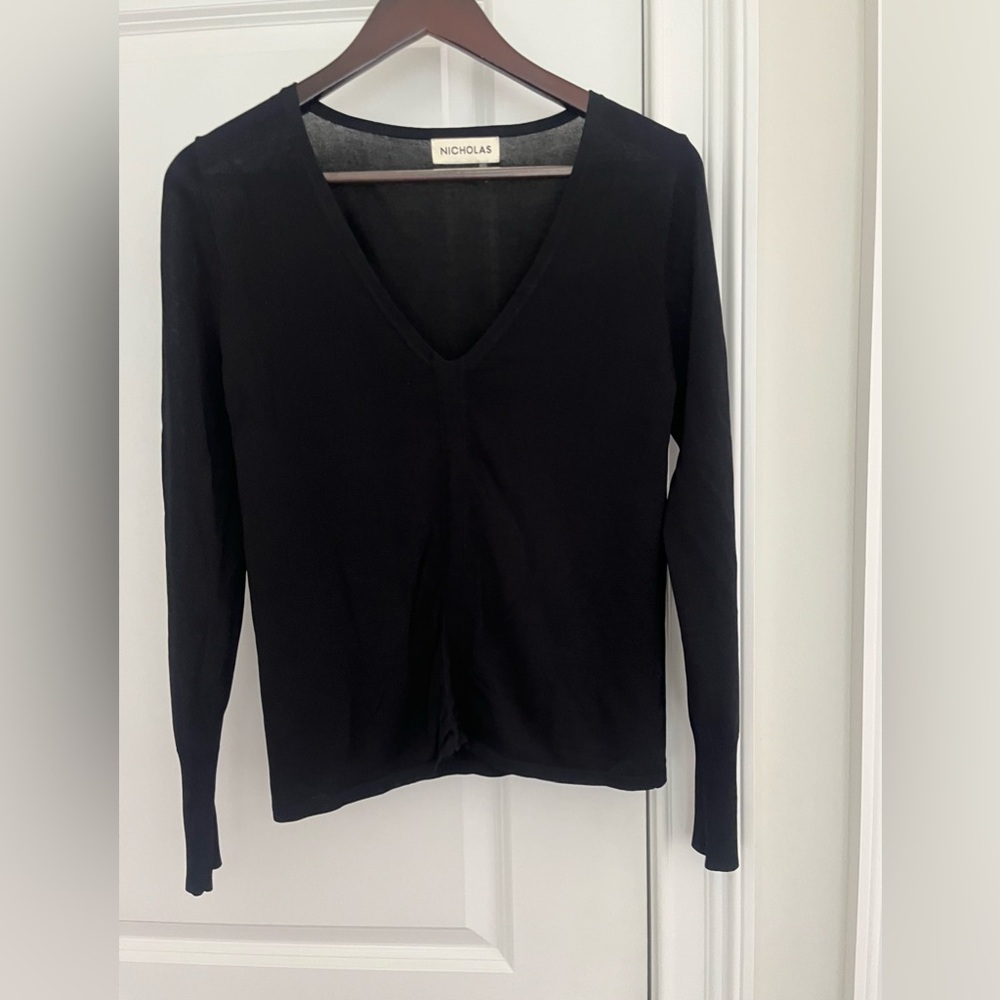 NiCHOLAS women’s v-neck sweater Sz. S black Quiet luxury minimalist
